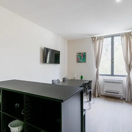 T2 Quiet, City Center, Private Parking Apartment *