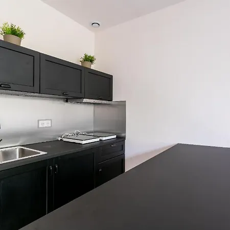 T2 Quiet, City Center, Private Parking Apartment *