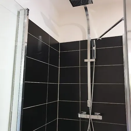 Apartment T2 Quiet, City Center, Private Parking