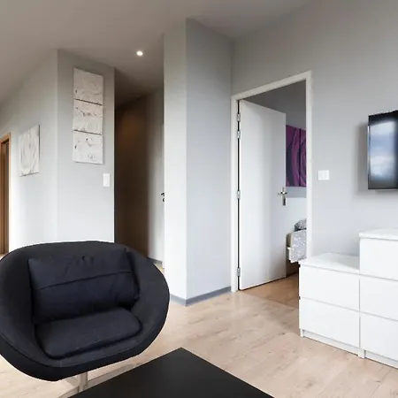 T2 Quiet, City Center, Private Parking Apartment