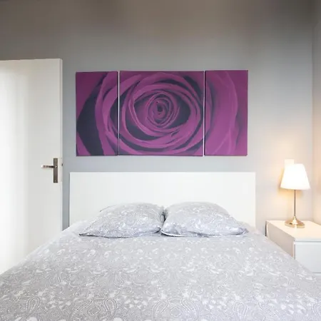 T2 Quiet, City Center, Private Parking *