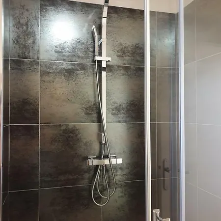 T2 Quiet, City Center, Private Parking Apartment *